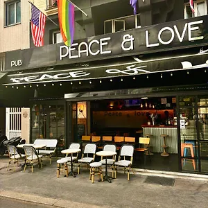 Albergue Peace & Love, Paris