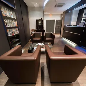 Victor Massé Hotel